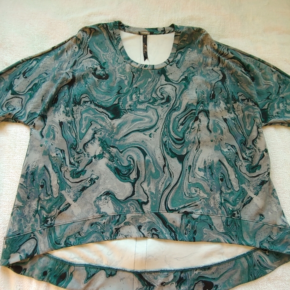 NWOT Melissa McCarthy Seven7 Marble Swirl High Low Zip Back Top – Size 2X - Picture 3 of 12